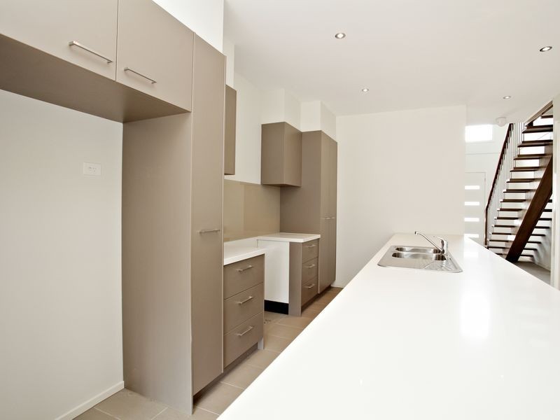 20 Seddon Pl, Caroline Springs VIC 3023