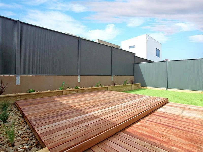 16 Seddon Pl, Caroline Springs VIC 3023