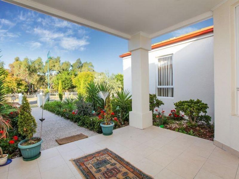 9 Watervale Blvd, Taylors Hill VIC 3037