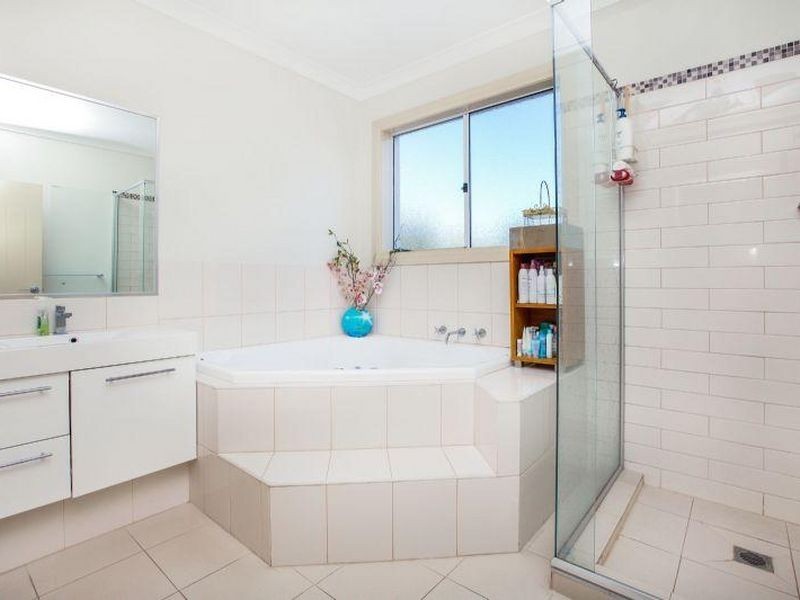 9 Watervale Blvd, Taylors Hill VIC 3037