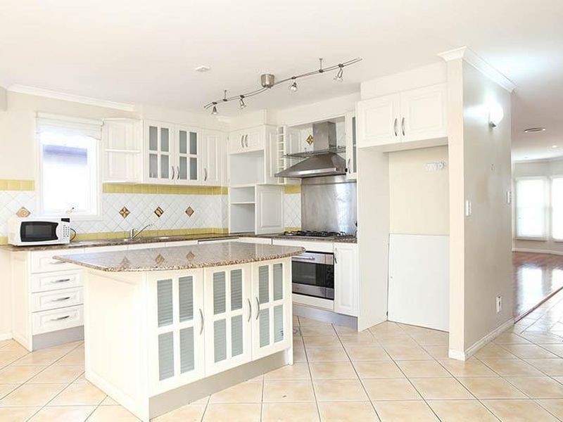 6 Jarrah Court, Delahey VIC 3037