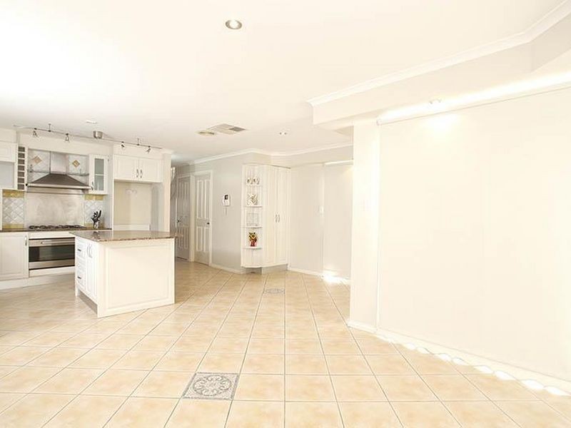 6 Jarrah Court, Delahey VIC 3037