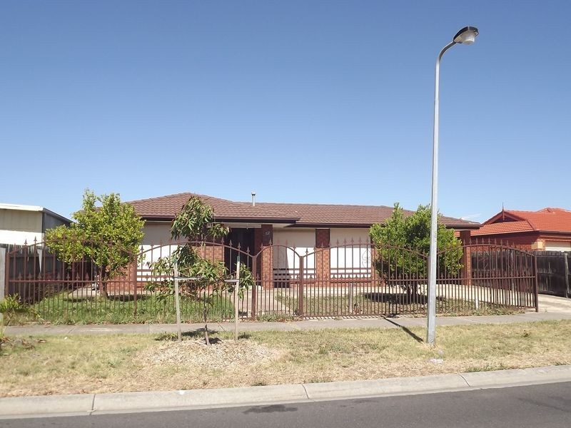 62 Wahgunyah Drive, St Albans VIC 3021