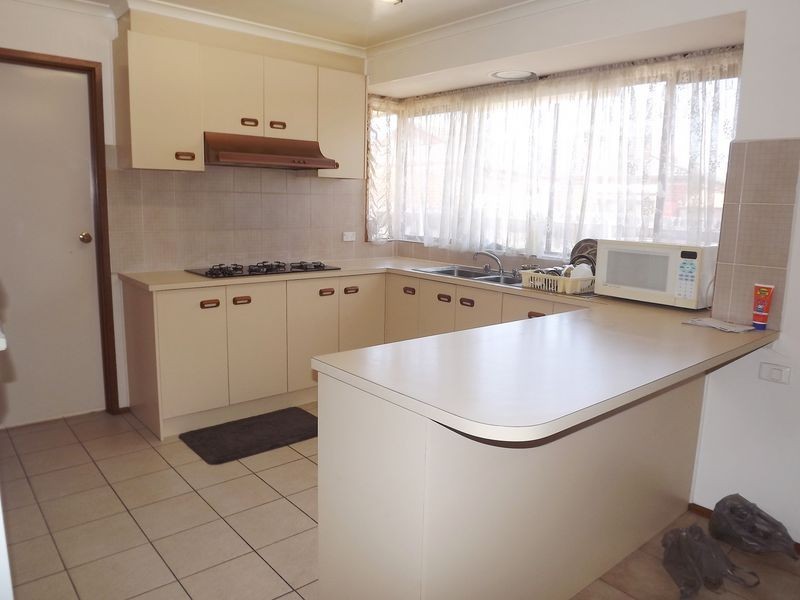 62 Wahgunyah Drive, St Albans VIC 3021