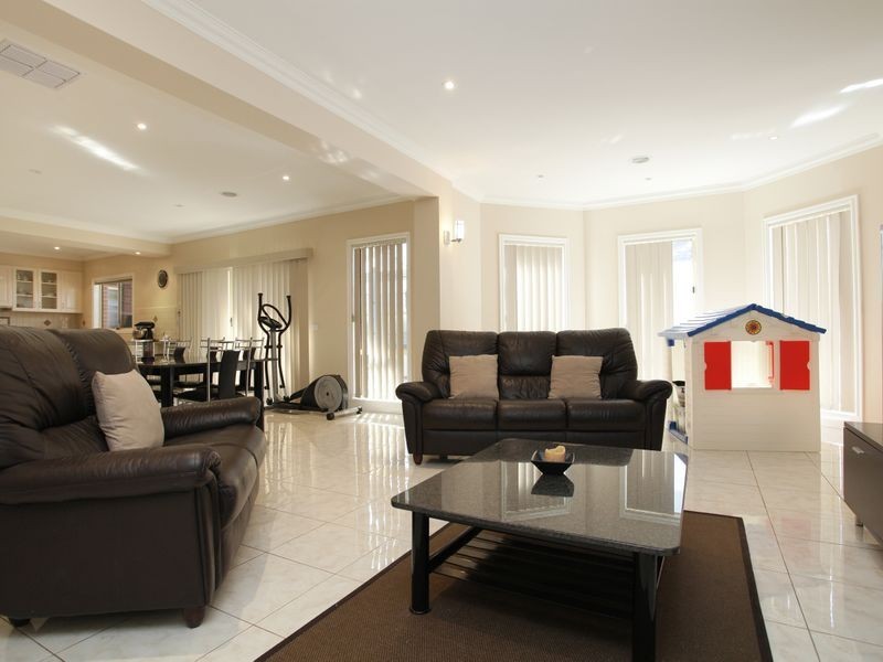 68 Cairnlea Drive, Deer Park VIC 3023