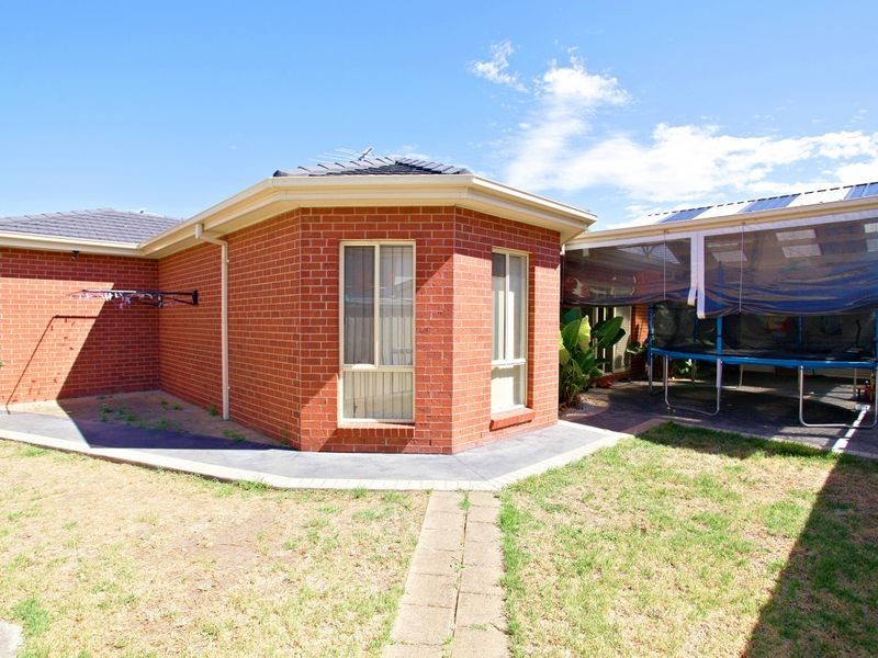 68 Cairnlea Drive, Deer Park VIC 3023