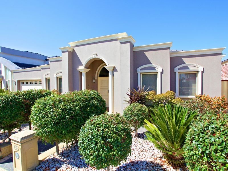 68 Cairnlea Drive, Deer Park VIC 3023