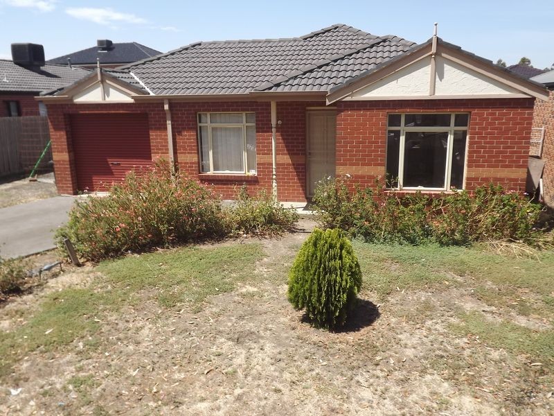 13 Sugargum Grove, Deer Park VIC 3023