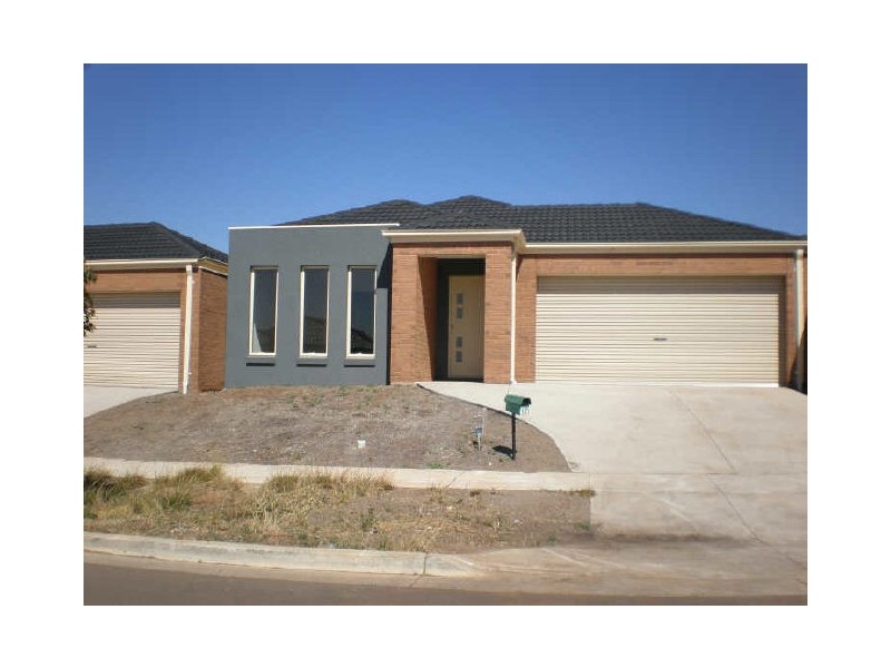 12 Wilkins Crescent, Burnside VIC 3023
