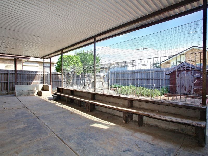 10 Hazelwood Court, Kings Park VIC 3021