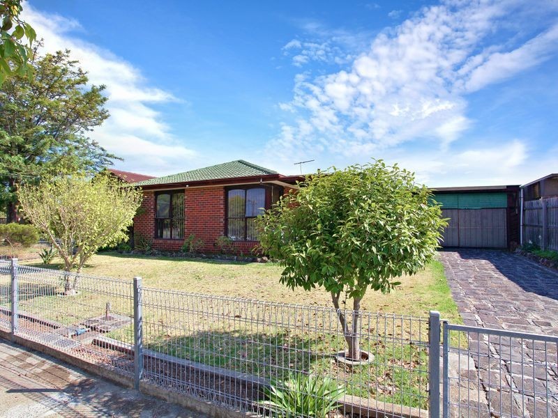 10 Hazelwood Court, Kings Park VIC 3021