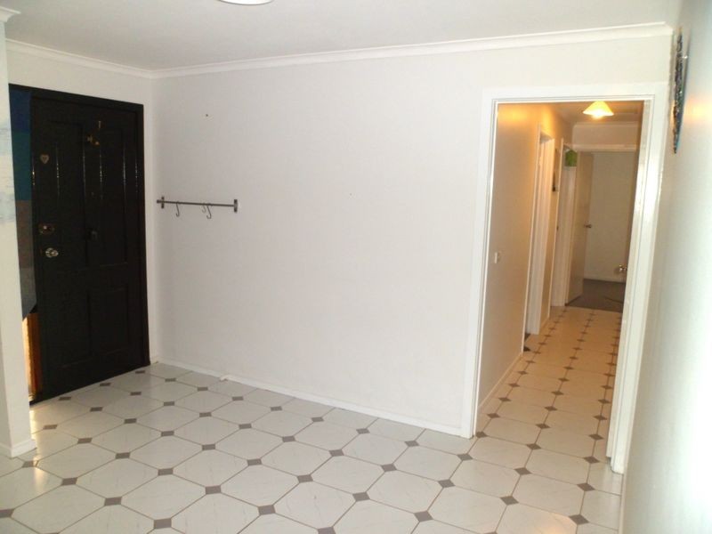 16 Jester Court, Kings Park VIC 3021