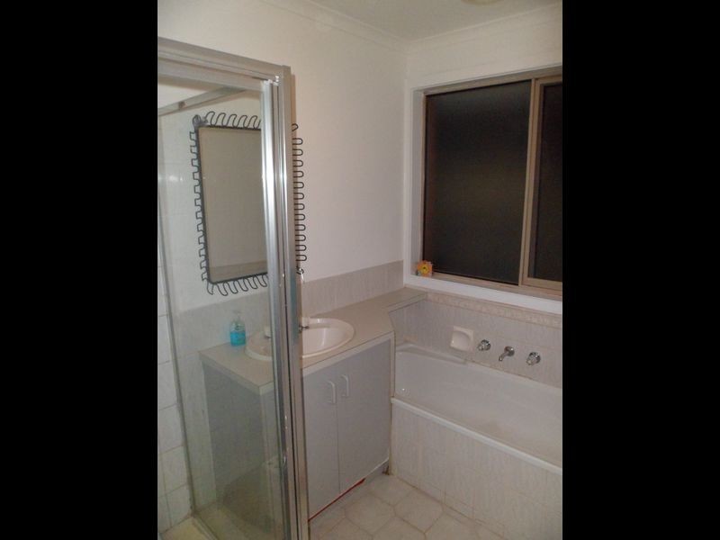 16 Jester Court, Kings Park VIC 3021