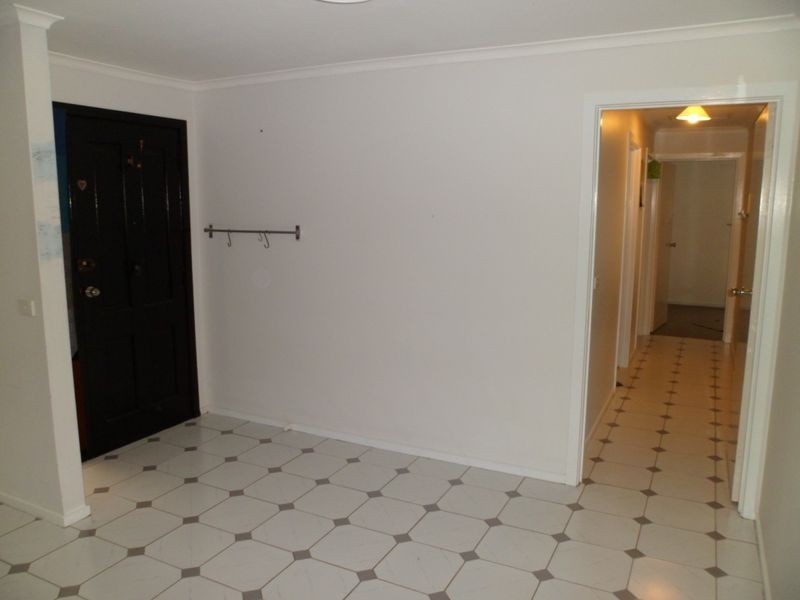 16 Jester Court, Kings Park VIC 3021