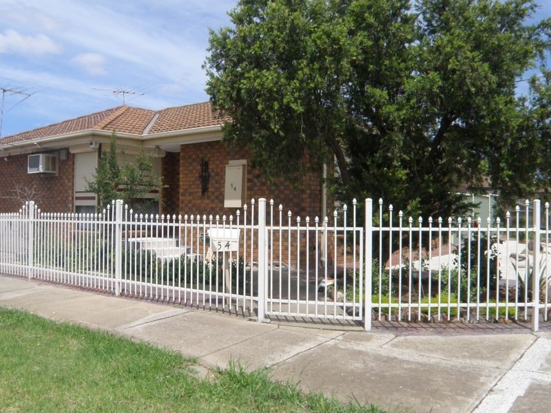 54 Concord Circuit, Albanvale VIC 3021