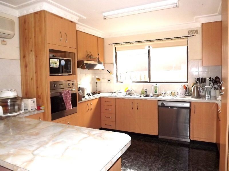 51 William Street, St Albans VIC 3021