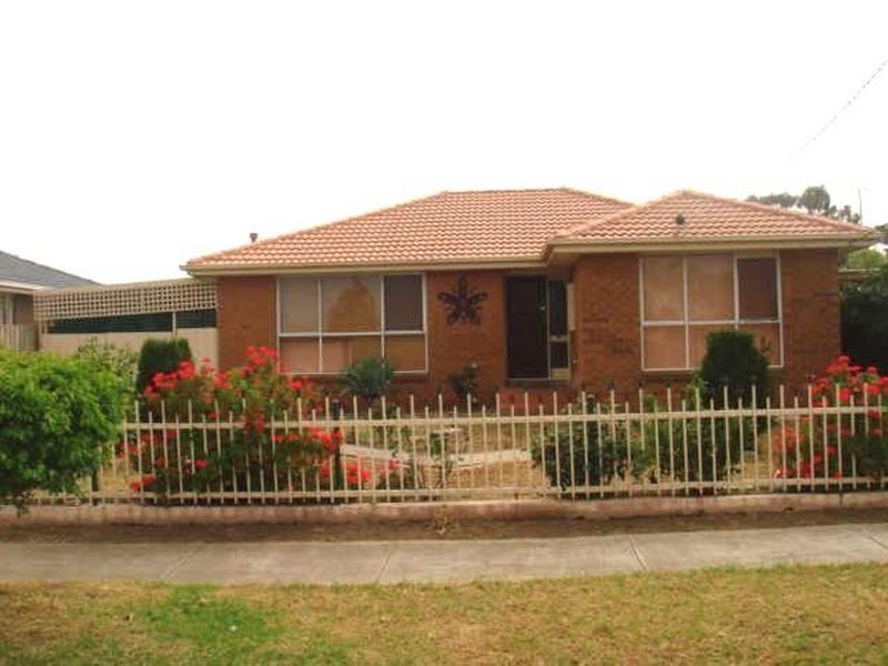 4 Scarborough Way, Kings Park VIC 3021