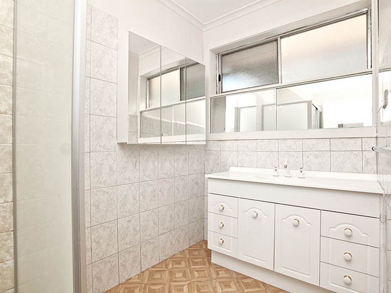 1/12 Station Ave, St Albans VIC 3021