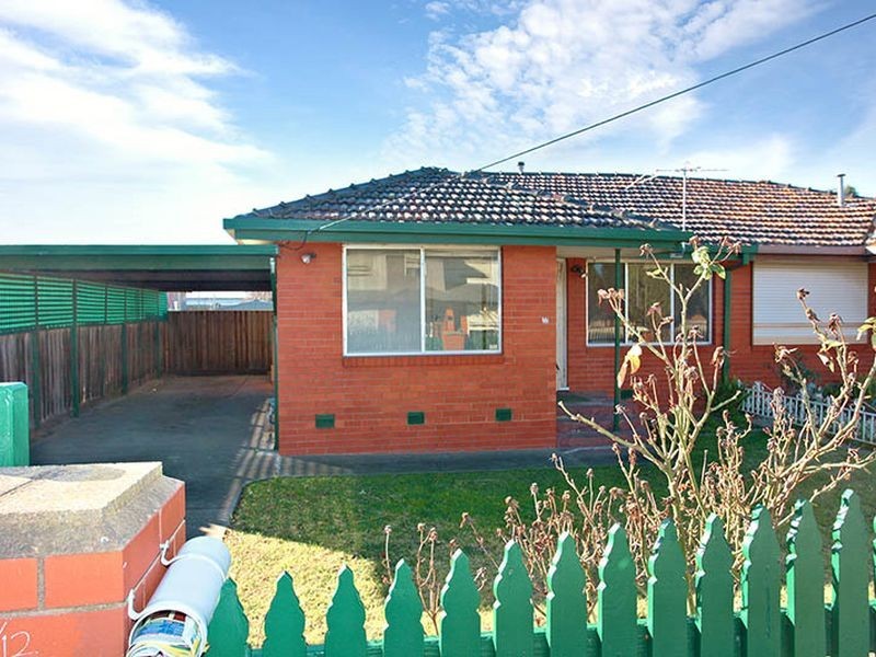 1/12 Station Ave, St Albans VIC 3021