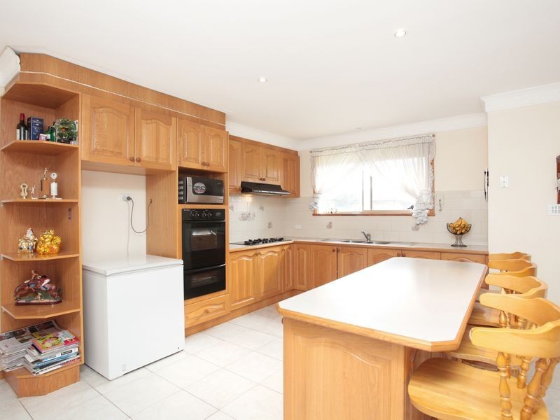 22 Rye Court, Delahey VIC 3037