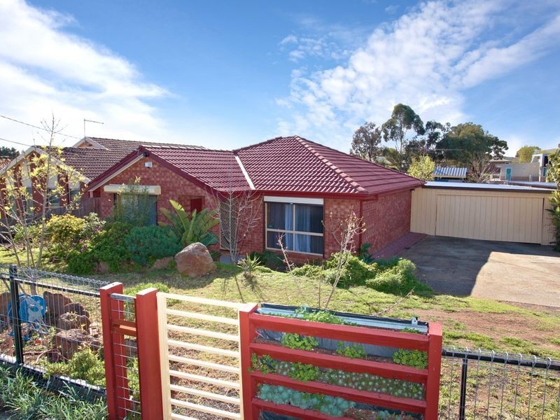 132 Gillespie Road, Kings Park VIC 3021