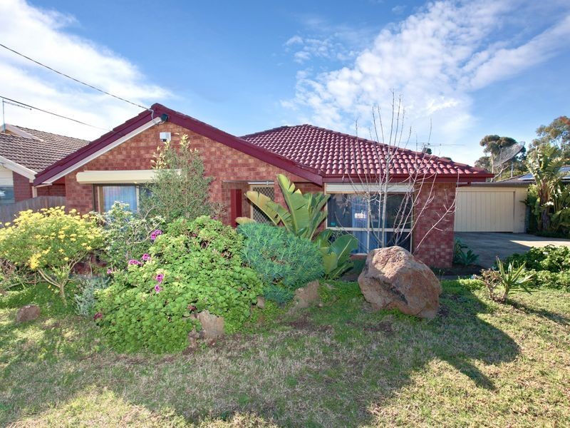 132 Gillespie Road, Kings Park VIC 3021