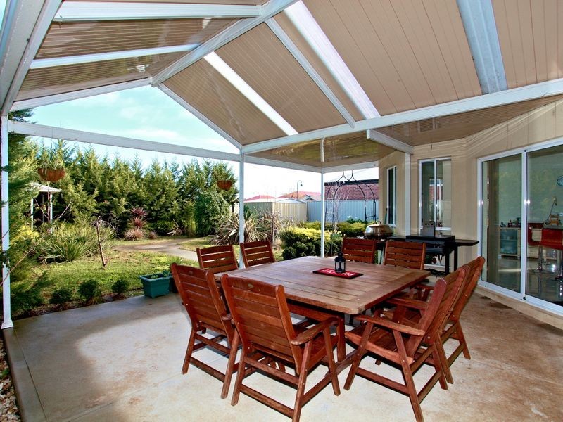 18 Eglington Court, Taylors Hill VIC 3037