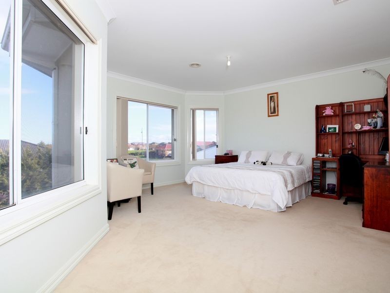 18 Eglington Court, Taylors Hill VIC 3037