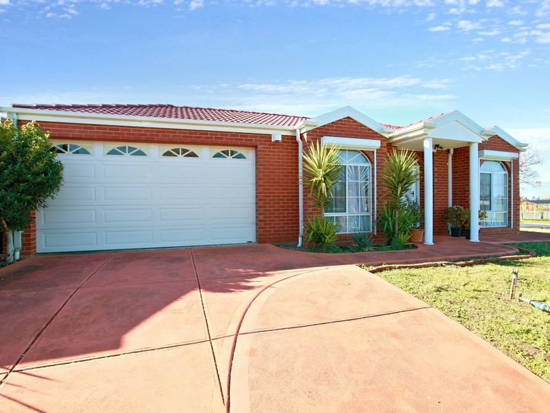 2 Ryland Circuit, Delahey VIC 3037