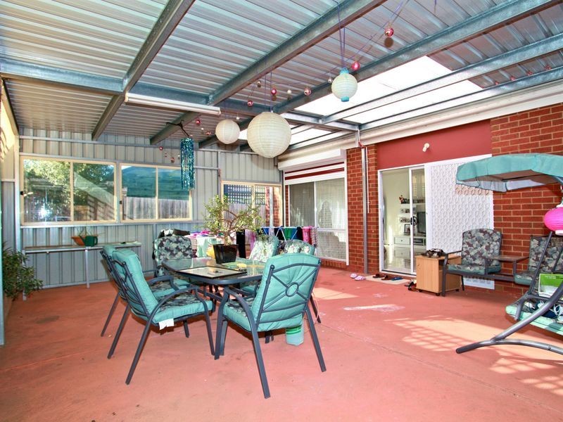 2 Ryland Circuit, Delahey VIC 3037