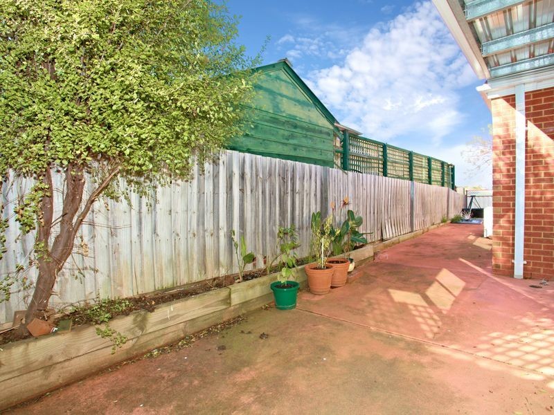 2 Ryland Circuit, Delahey VIC 3037