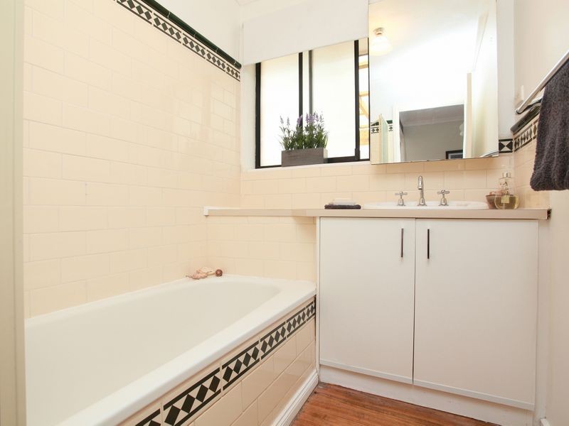 31 Magnolia Ave, Kings Park VIC 3021