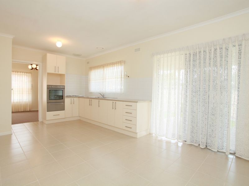 118 Fitzgerald Road, Sunshine West VIC 3020