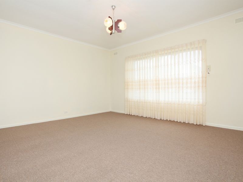 118 Fitzgerald Road, Sunshine West VIC 3020