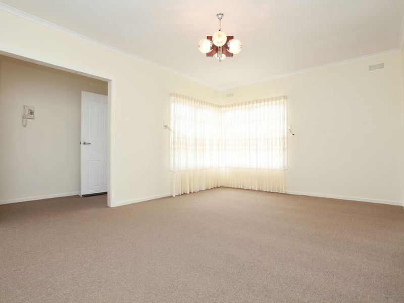 118 Fitzgerald Road, Sunshine West VIC 3020