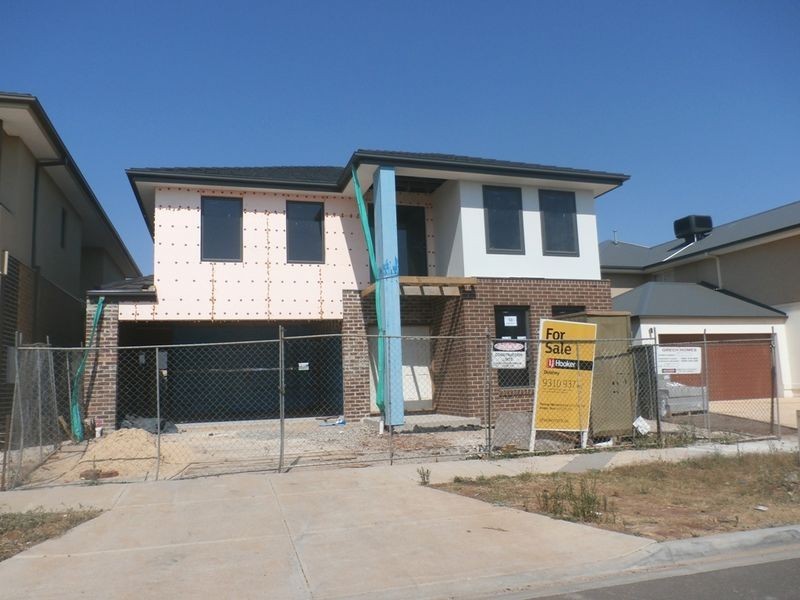 53 Marine Parade, Caroline Springs VIC 3023