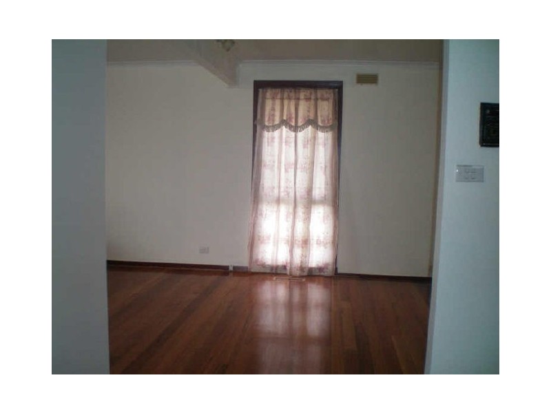 2 Grevillea Road, Kings Park VIC 3021