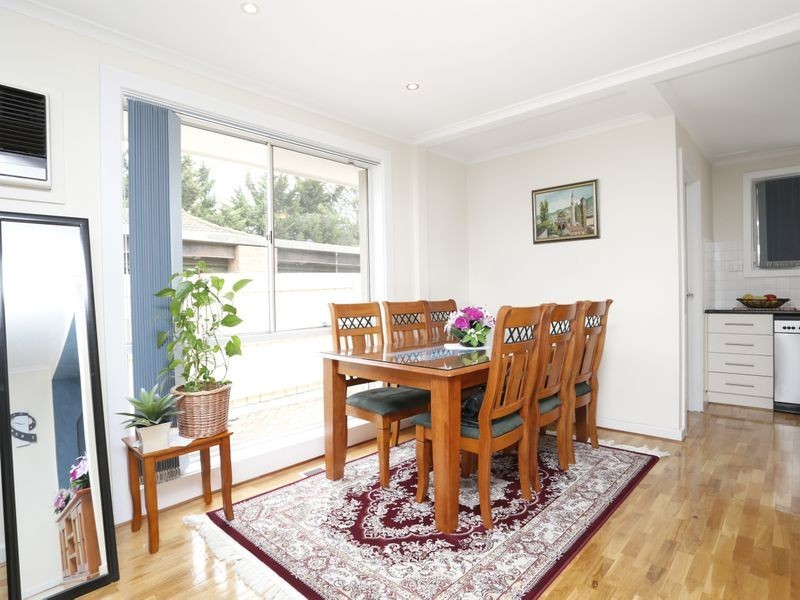 18 Lillypilly Cres, Kings Park VIC 3021