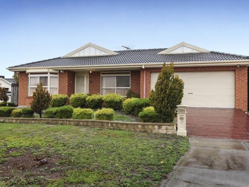 27 Bloomsbury Drive, Taylors Hill VIC 3037