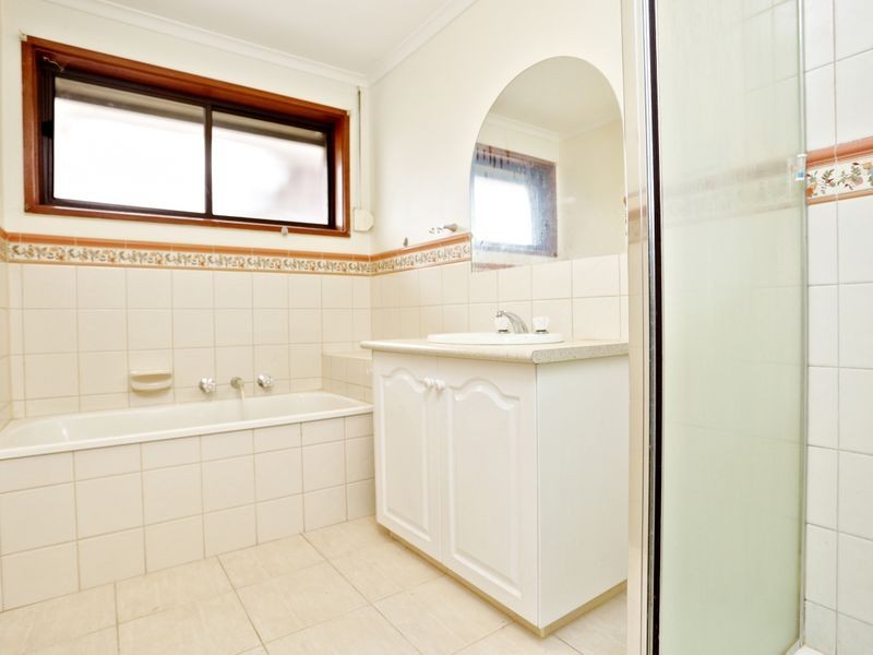 201 Gillespie Road, Kings Park VIC 3021