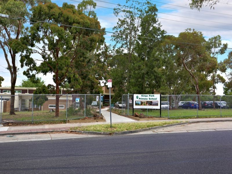 201 Gillespie Road, Kings Park VIC 3021