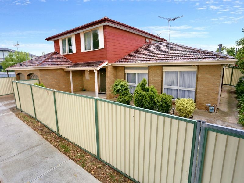58 Clarke Ave, St Albans VIC 3021