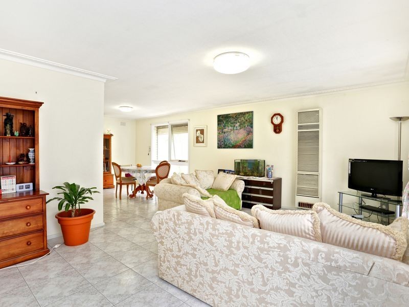 58 Clarke Ave, St Albans VIC 3021