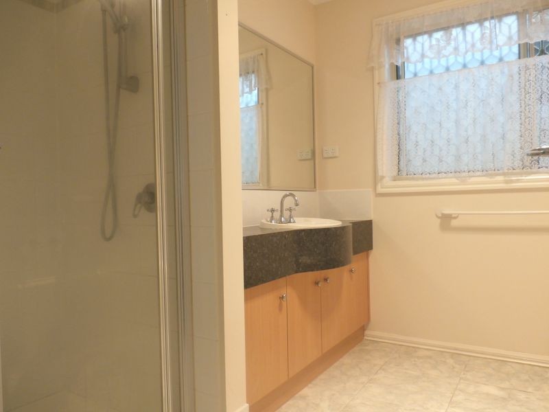 7 Illawarra Circuit, Taylors Hill VIC 3037