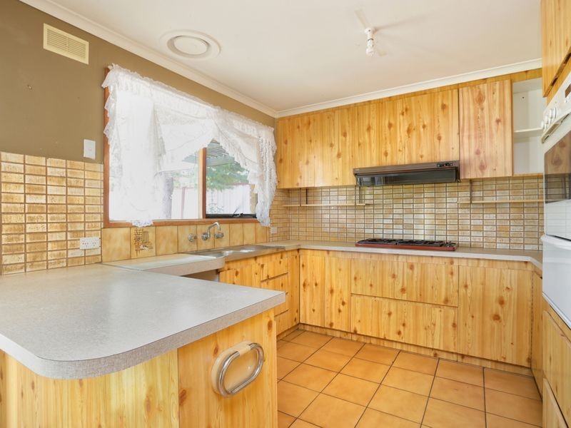 28 Denton Ave, St Albans VIC 3021