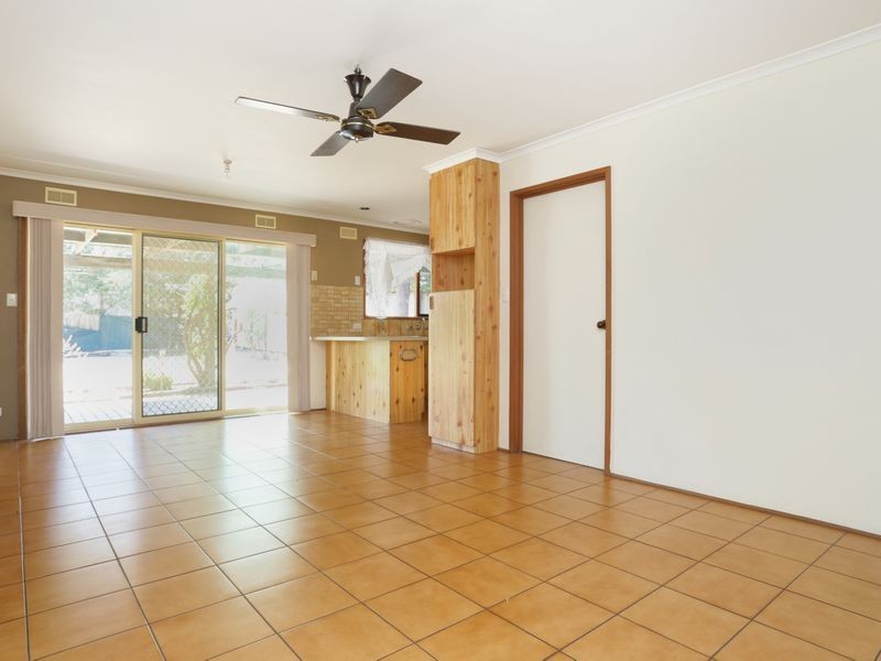 28 Denton Ave, St Albans VIC 3021
