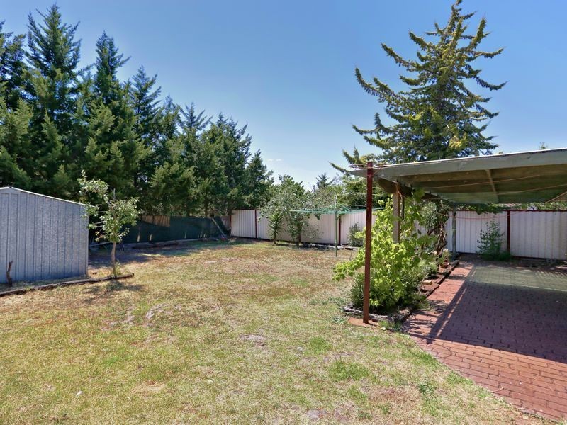 28 Denton Ave, St Albans VIC 3021
