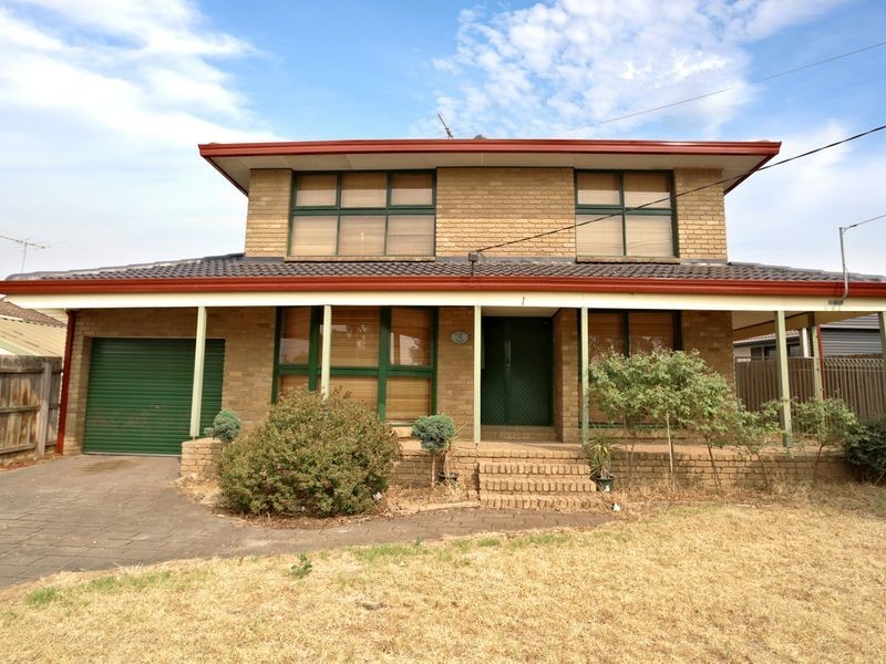 15 Tamar Drive, Melton South VIC 3338