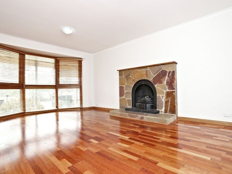 15 Tamar Drive, Melton South VIC 3338