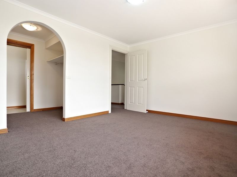 15 Tamar Drive, Melton South VIC 3338